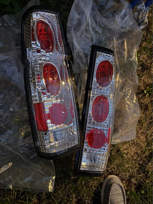 Nissan Hardbody D21 Tail Lights – Driver & Passenger Side - photo 2