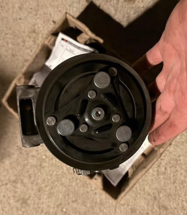 A/C Compressor w/ Clutch - Chevy Colorado / Equinox / GMC Canyon / Terrai