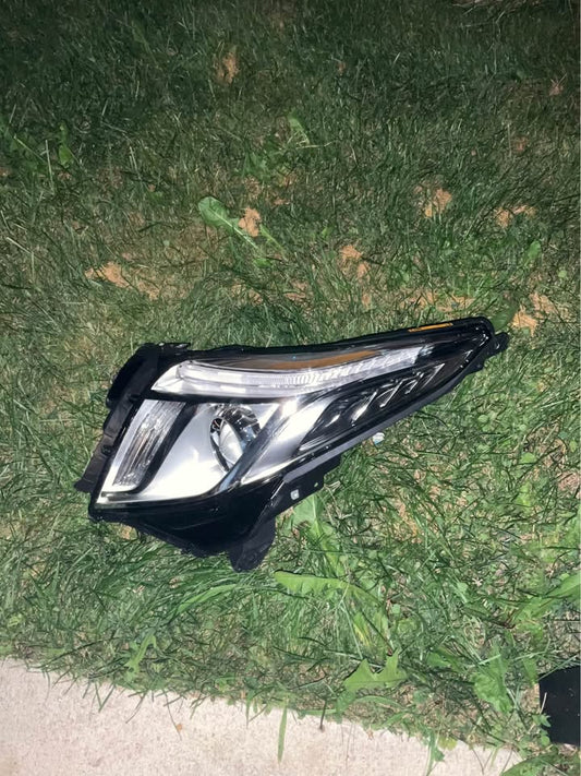 2013-2017 Cadillac XTS Right Passenger Headlight GM2503374 - photo 2