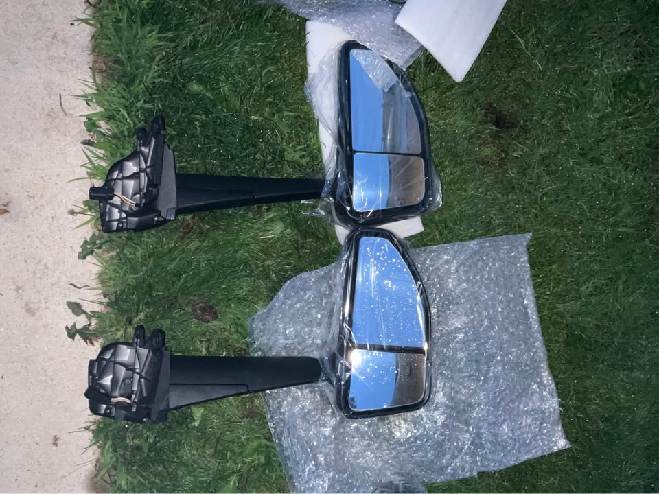 2023+ Peterbilt 579 Passenger Side Chrome Door Mirror Assembly - photo 1