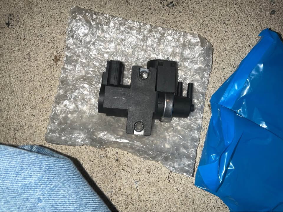 Turbo Boost Pressure Solenoid Toyota RAV4 Lexus 2.0L - photo 2