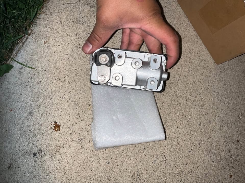 Turbo Electronic Actuator Mercedes Sprinter ML GL E350 OM642 - photo 5