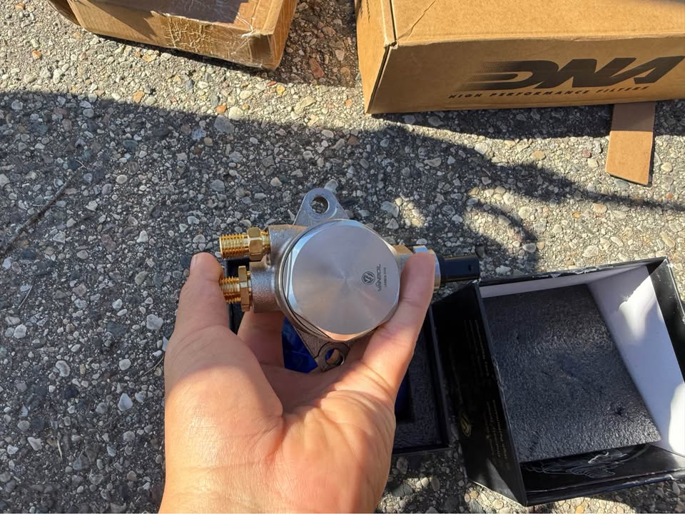 Audi A8 RS5 High Pressure Fuel Pump 079127025Q 079127026R - photo 6