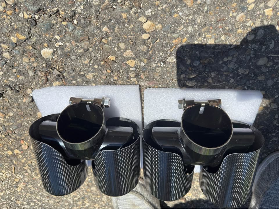 Land Rover Defender Carbon Fiber Exhaust Tips 2020-2023 - photo 3