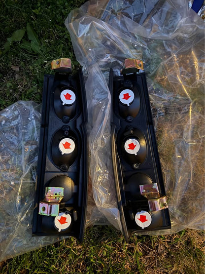 Nissan Hardbody D21 Tail Lights – Driver & Passenger Side - photo 3