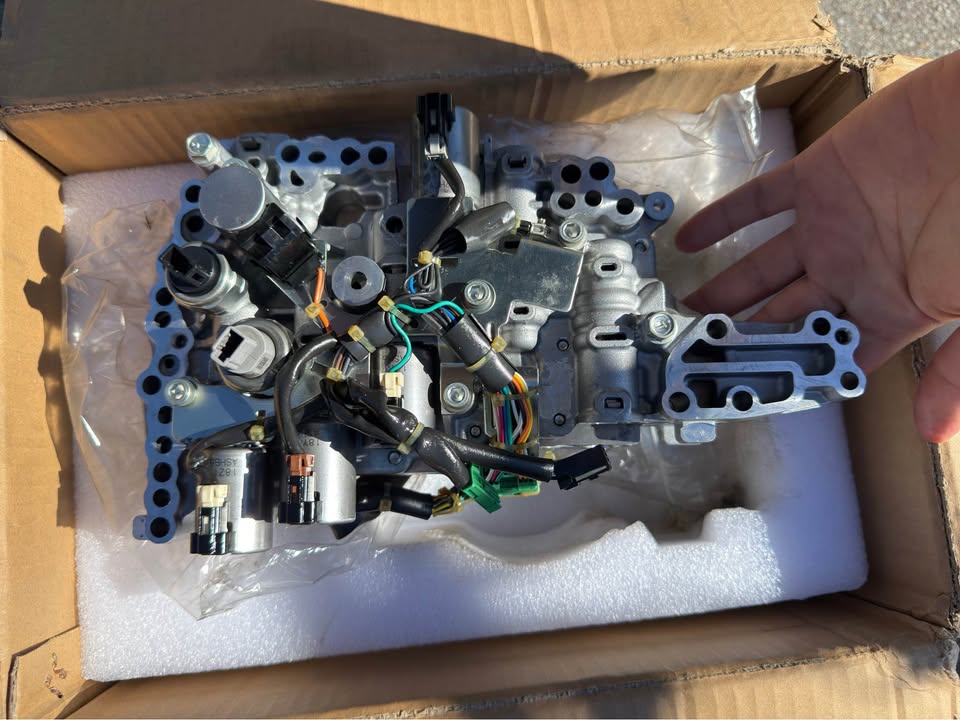 Nissan Infiniti JF016E CVT Valve Body 31705-28X0B - photo 3