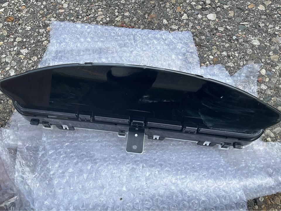 Honda Civic 78120-SNA-A14 gauge cluster photo 1