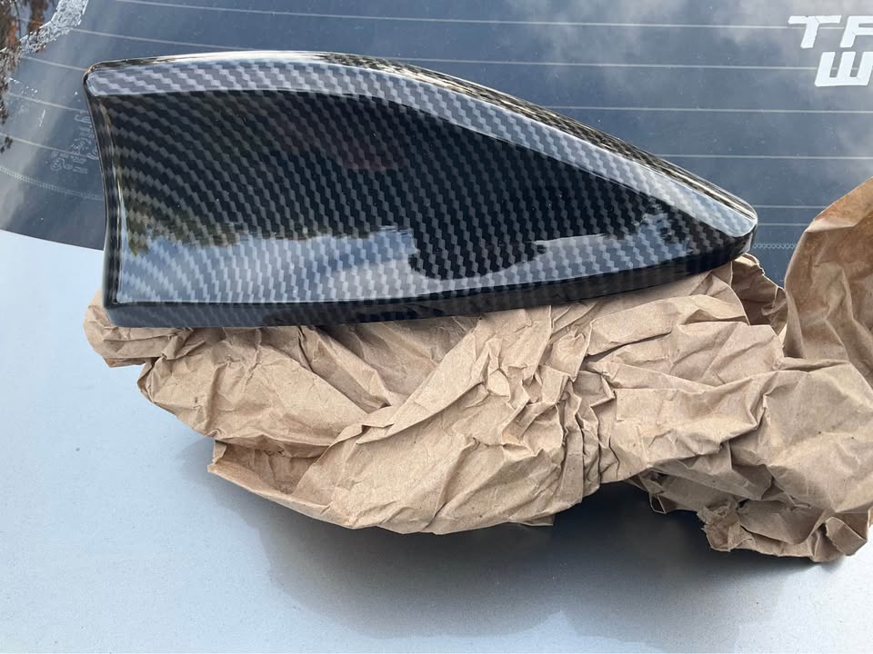 Subaru WRX shark-fin antenna cover photo 2