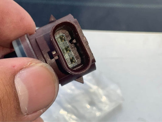 Tesla Model 3 parking sensor photo 2