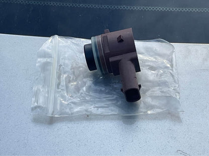 Tesla Model 3 parking sensor photo 3