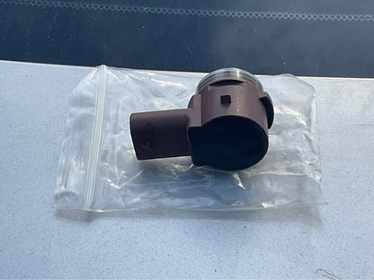 Tesla Model 3 parking sensor photo 4
